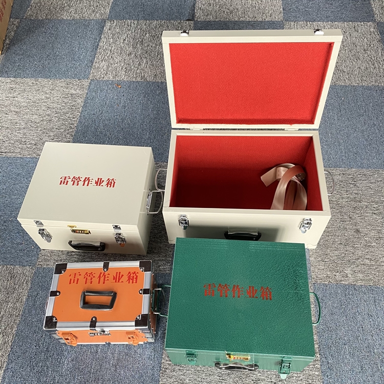 榆中爆破工程作业箱如何选择？玻璃钢与传统材质的全面对比